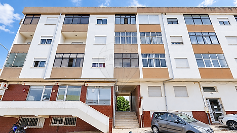 Apartamento T3 em Carregado e Cadafais — fotografia do imóvel