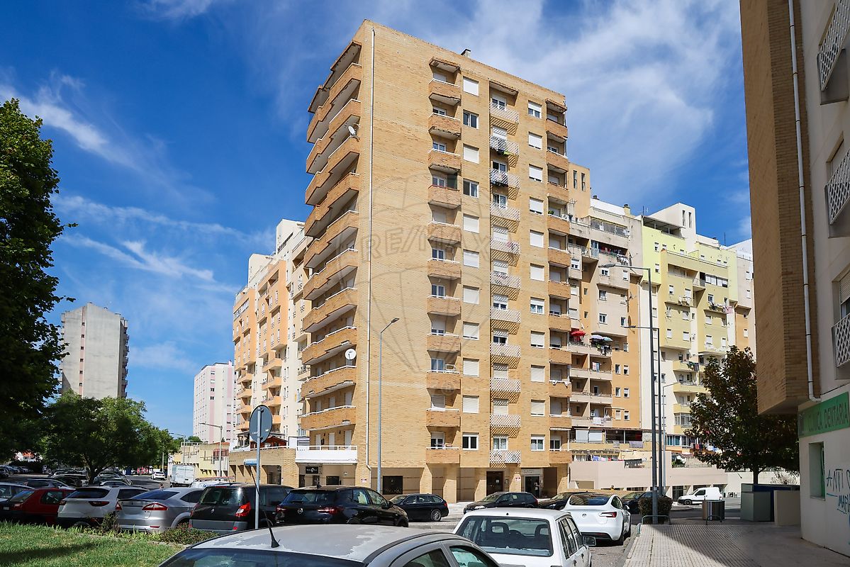 Apartamento T3 em Carregado e Cadafais — fotografia 1 de 25